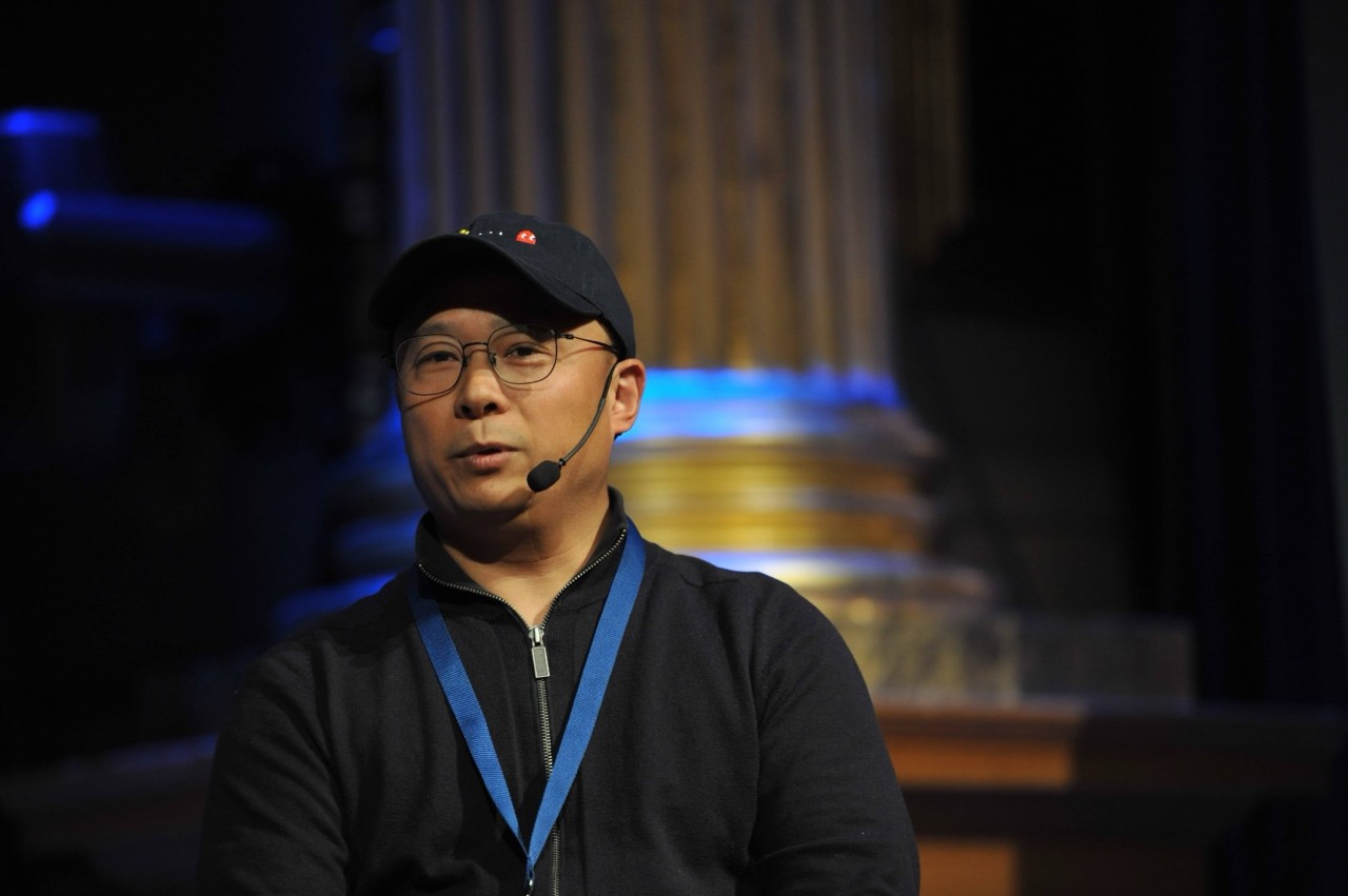 Lele Cao speaking on stage at AgenticDevDays 2026